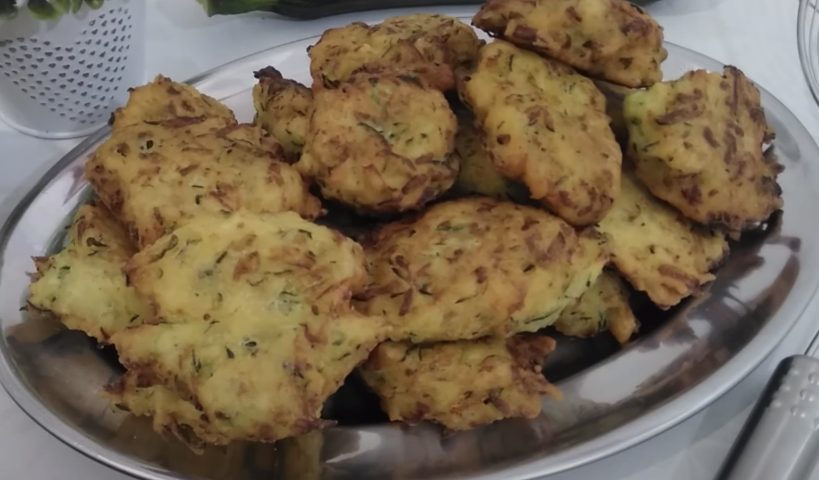 Frittelle di zucchine: la ricetta per un piatto veloce e pieno di gusto