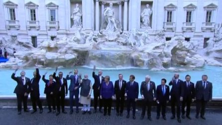 G20, i leader alla Fontana di Trevi con lancio della monetina