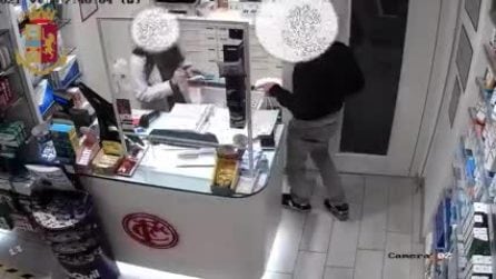 Mette a segno tre rapine in tre farmacie in meno di due ore: arrestato