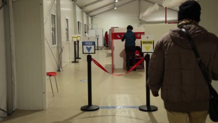 Roma, all'hub di Termini vaccini fino a mezzanotte: "Più somministrazioni per contrastare Omicron"