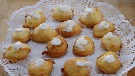 Frittelle con crema al latte: il dessert bello, veloce e delizioso