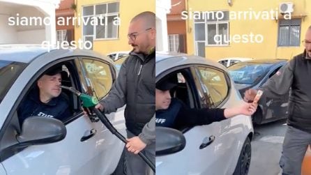 Prezzo della benzina alle stelle, la scenetta a una pompa