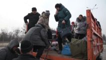 I racconti degli ucraini in fuga dalla regione di Zaporizhia
