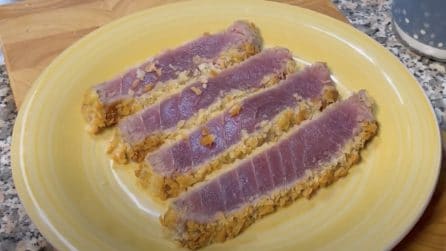 Tagliata di tonno in crosta: la ricetta del secondo piatto strepitoso