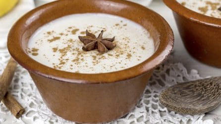 Budino al cocco: la ricetta del goloso dessert al cucchiaio