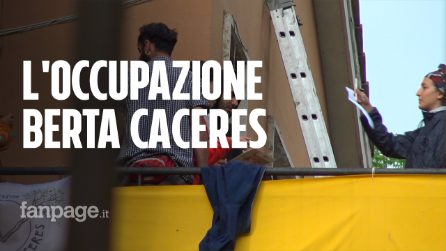 Torna l'occupazione ecologista della Caffarella: attivisti sul tetto impediscono lo sgombero (per ora)