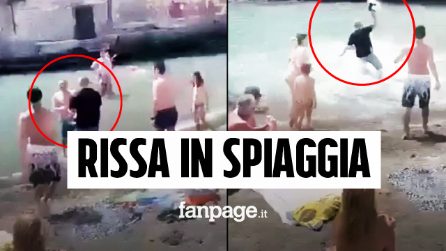 Posillipo, rissa in spiaggia a colpi di casco: botte in testa, poi tenta di affogare il bagnante