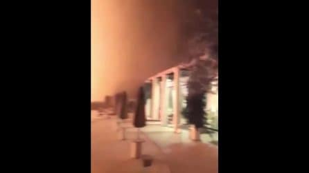 Enorme incendio in Grecia, distrugge il resort extra lusso: ecco il video