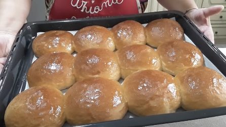 Panini al latte: la ricetta per averli soffici e golosi