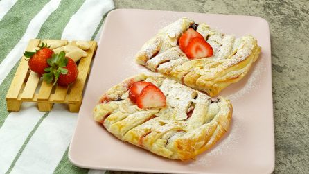 Sfogliatine con crema di nocciole e fragole: fantastiche per colazione o merenda!