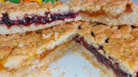 Crostata sbrisolona bicolore: la ricetta golosissima da provare