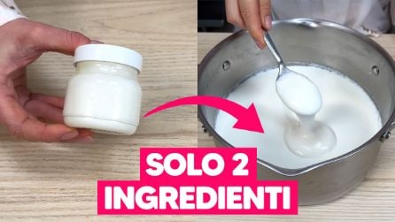 YOGURT FATTO IN CASA: ti bastano 2 INGREDIENTI per averlo CREMOSO e BUONISSIMO