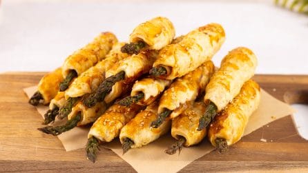 ASPARAGI IN SFOGLIA con prosciutto crudo: per un aperitivo delizioso!