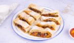 PEACH STRUDEL: crunchy on the outside and soft and creamy on the inside!