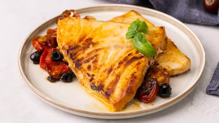 PESCE SPADA ALLA SICILIANA: la ricetta facile e veloce con pomodorini e olive!