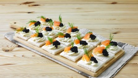 Tartine al caviale: perfette per l'antipasto!