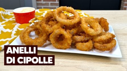 Anelli di cipolla fritti: la ricetta infallibile per anelli DORATI e SUPER CROCCANTI!