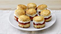SCONES: The classic English sweet buns, so good for a snack!