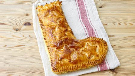 CALZA DELLA BEFANA DI PASTA SFOGLIA: un antipasto davvero stuzzicante!