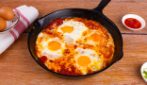 SHAKSHUKA: delicious tomato eggs to make in a pan! 🍳