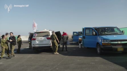 Accordo a Gaza, Hamas libera altri 3 ostaggi: sono Ofer Calderon, Keith Siegel e Yarden Bibas