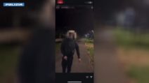 Spara con la pistola in strada e pubblica video sui social: denunciato grazie a segnalazione su YouPol