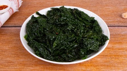 CAVOLO NERO IN PADELLA: la ricetta veloce per un contorno delizioso!