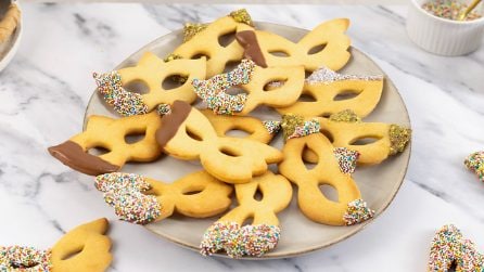 CARNIVAL MASKS COOKIES: colorful and delicious sweets to celebrate! 🎭
