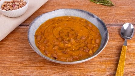 ZUPPA DI FAGIOLI E LENTICCHIE: la ricetta tradizionale e nutriente!