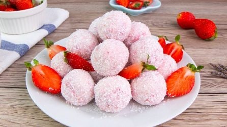 Tartufini alle fragole e cocco: la ricetta facile e super buona!