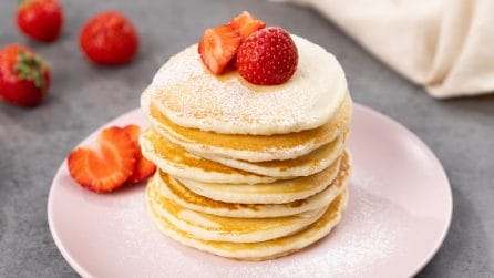 PANCAKE SENZA UOVA: per una colazione LEGGERA e GOLOSA! 😋