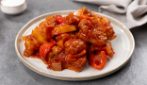 SWEET AND SOUR PORK: the traditional Chinese recipe with peppers and pineapple!