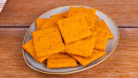 TOMATO CRACKERS: crunchy and tasty to make in just a few steps!