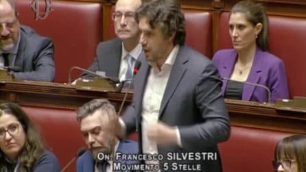 Caso Paragon, il M5s contro le minacce di querela del governo Meloni: "Non ci facciamo intimidire"