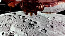 Le splendide immagini della faccia nascosta della Luna: il video del lander Blue Ghost