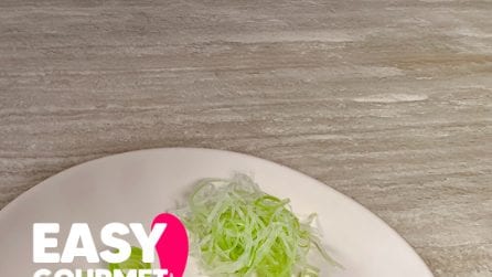 5 modi per tagliare il sedano e decorare i tuoi piatti