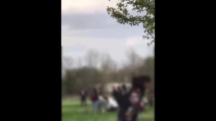 Sedicenne ucciso a coltellate a Modena, il video della rissa al Parco Novi Sad