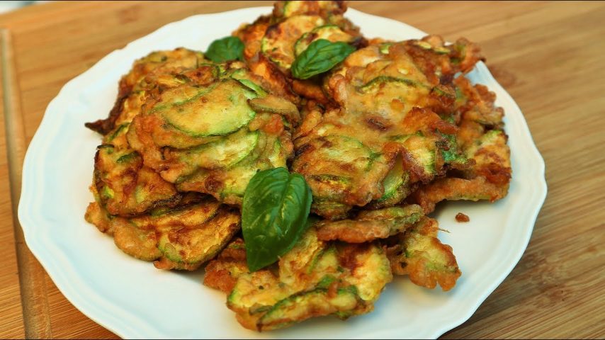 Frittelle di zucchine: la ricetta sfiziosa e veloce da provare