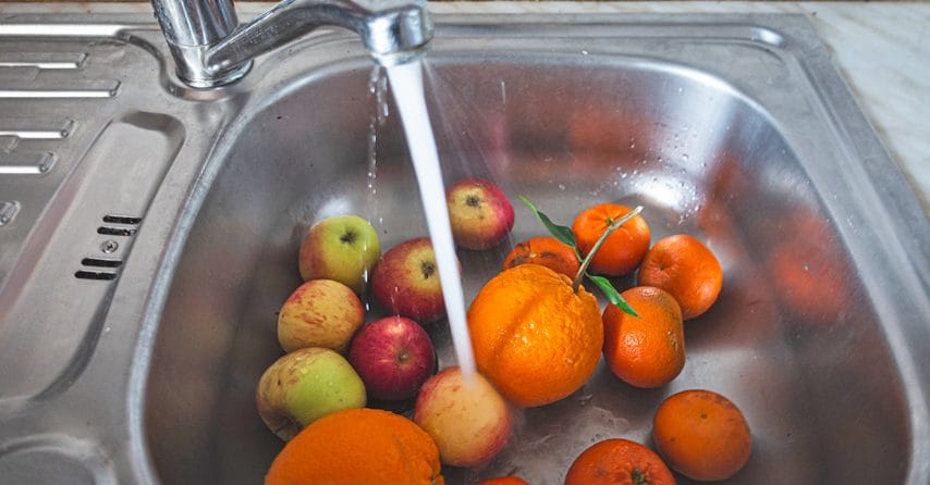 Come lavare frutta e verdura in maniera corretta