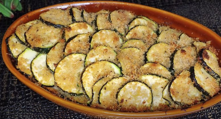 Zucchine gratinate al forno: il contorno veloce e saporito