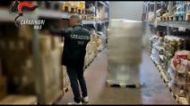 Escrementi e insetti morti nei magazzini di prodotti etnici: sequestrate 875 tonnellate di alimenti