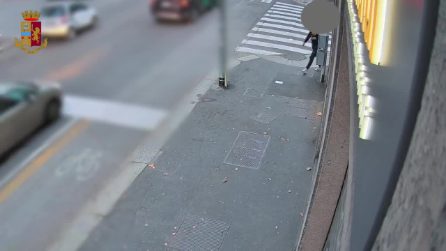 Picchiano e rapinano un commerciante: portati via 38 orologi di lusso