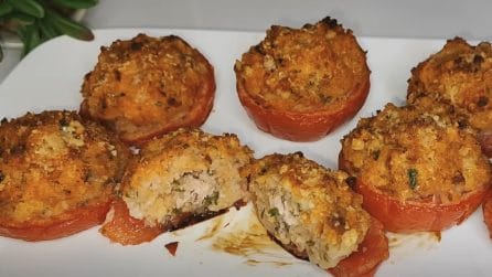 Pomodori ripieni: la ricetta del piatto veloce e saporito