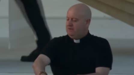 Chi è il prete dj che ha suonato house e techno prima di Papa Francesco