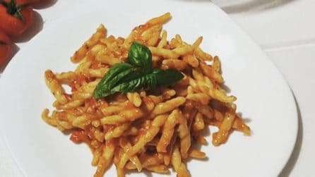 Pasta fredda con pesto alla trapanese: il primo piatto saporito