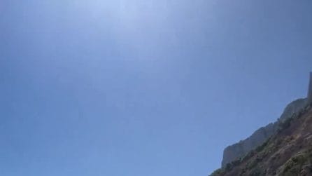 Metroman cacciato da una spiaggia della Sardegna