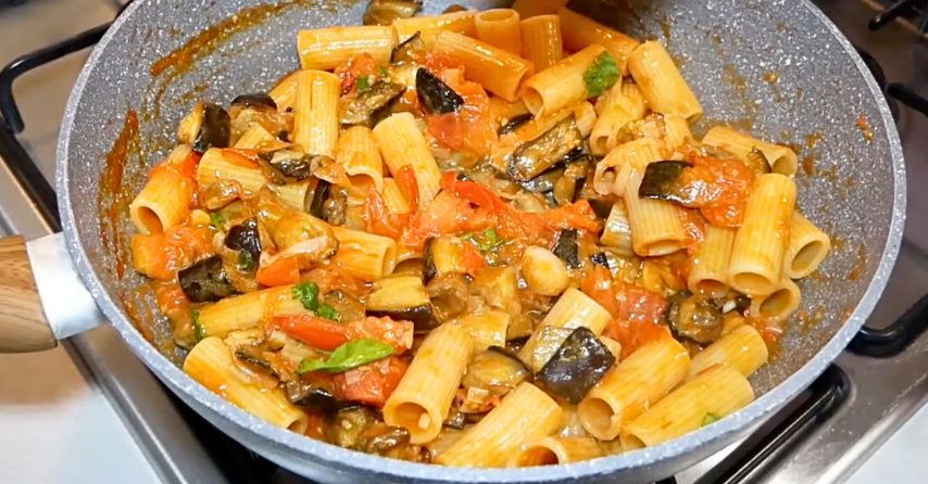 Pasta alla norma: la ricetta del primo piatto semplice, genuino e saporito
