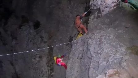 Speleologo americano bloccato in una grotta in Turchia, le operazioni di salvataggio