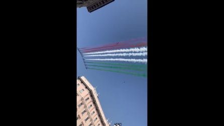 Le frecce tricolori nei cieli di Milano: il video dello spettacolare sorvolo