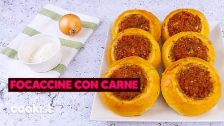 Focaccine di carne: le preparai con un bicchiere e il risultato è super goloso!